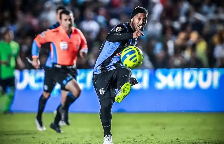 不仅直接影 不仅直接影