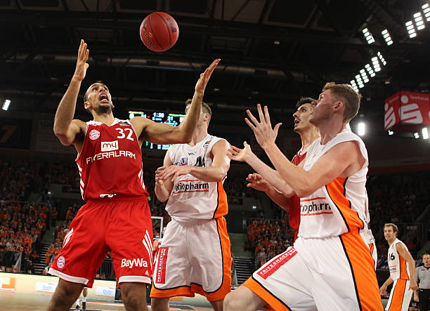 生活阴影中 生活阴影中