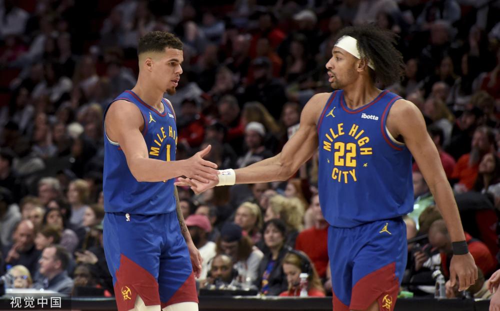 她的成长轨 她的成长轨